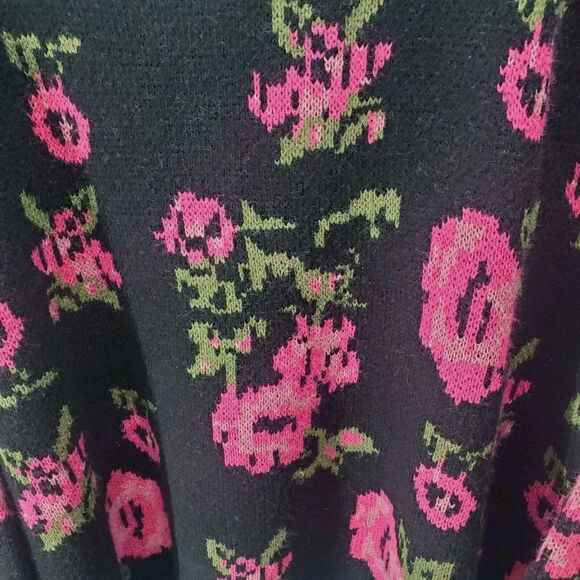Cato Knit Sweater Womens Plus 22/24W Square Neck Black Pink Floral Long Sleeve - Picture 6 of 9